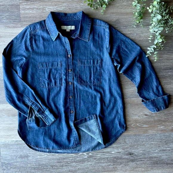 LOFT Women’s Oversized Chambray - Picture 1 of 4